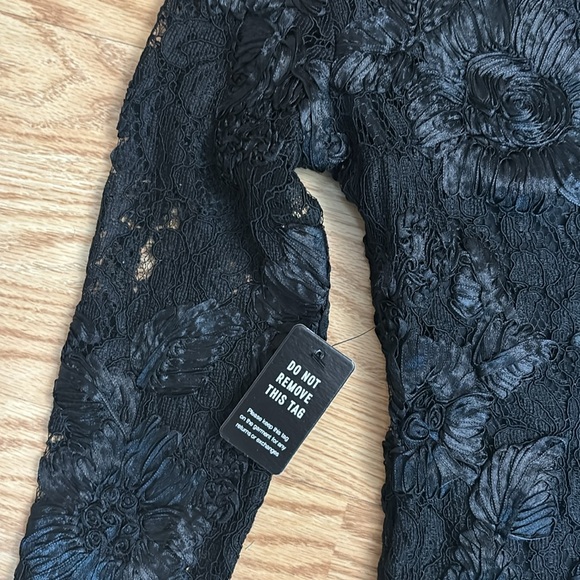 Lace Embroidered V-Neck Long Sleeve Thong Bodysuit NWT Size S Express - Picture 6 of 11